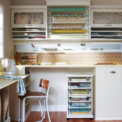 Trendy craft room photo in Louisville