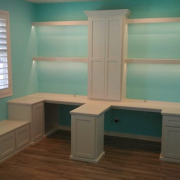 Custom Home Offices & Workstations