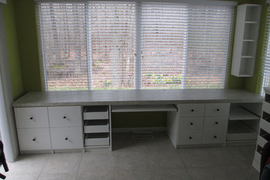 Desk w/file drawers, pull out trays & shelf, wall shelving unit