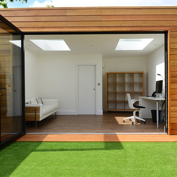 Detached Extension and Summer House in Calbourne Road, London