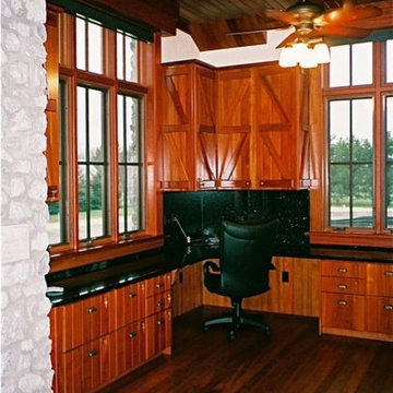 FARM OFFICE - Custom Cabinetry