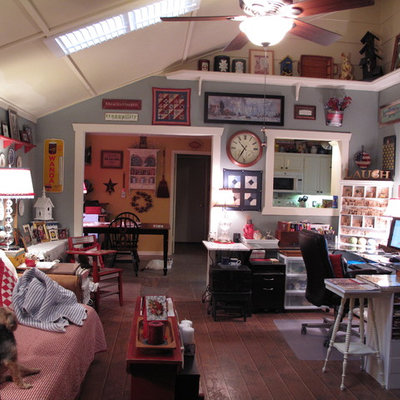 Eclectic craft room photo in Other