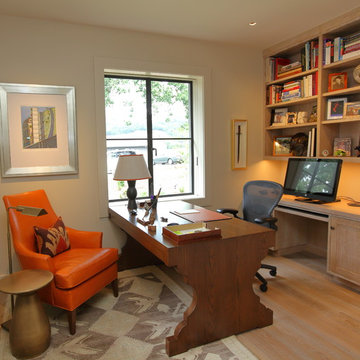 Gentleman's Study Desk in solid Oak