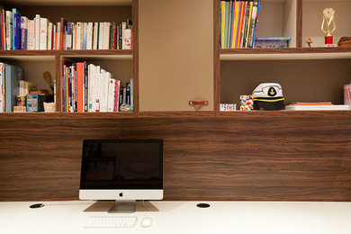 Inspiration for a contemporary home office in Essex.