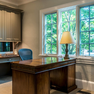 Home Office in Winnetka, IL
