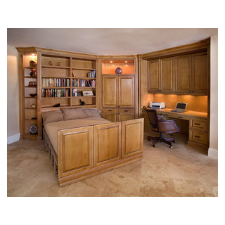 Home Office with Zoom bed Traditional Home Office Miami by
