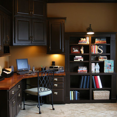 Home office photo in Minneapolis