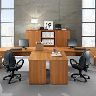 Inspiration for a contemporary home office remodel in New York