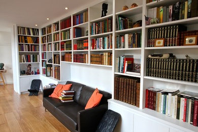 Contemporary home office in London.