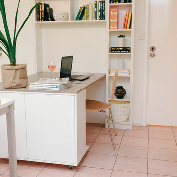 Micro Apartment - Pull out table