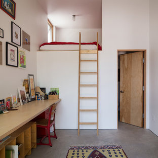 My Houzz: A Modern Home Meets Its Neighbors Halfway