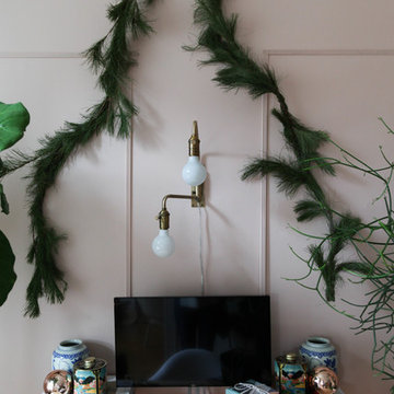 My Houzz: Careful Curation and Holiday DIYs in this Minimal Vintage Apartment