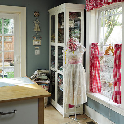 Inspiration for an eclectic home office remodel in Portland