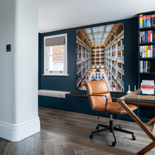 Photo of a contemporary home office in London.
