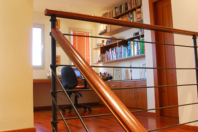 Example of a trendy home office design in Tel Aviv