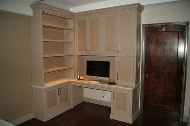 This is an example of a home office in New York.