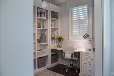 Transitional home office photo in Las Vegas