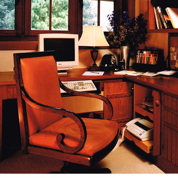 Practical and Inviting Home Office