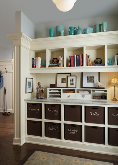 Traditional Home Office & Library Traditional Home Office