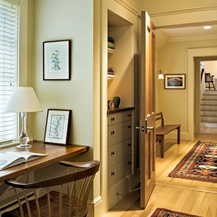 Shingle style home in Hanover NH