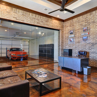 Großes Industrial Arbeitszimmer ohne Kamin mit Arbeitsplatz, grauer Wandfarbe, Betonboden und freistehendem Schreibtisch in Dallas