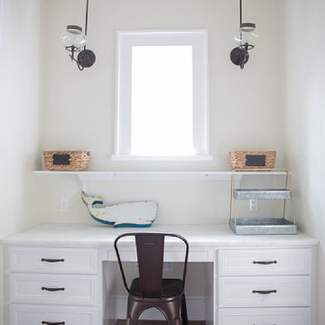 Sitting Purdy Beach House-Command Central