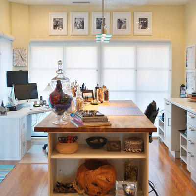 Inspiration for a transitional craft room remodel in Phoenix