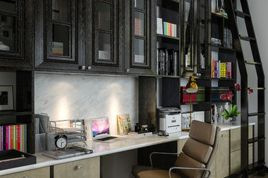 ヒューストンにあるトランジショナルスタイルのおしゃれなホームオフィス・書斎の写真