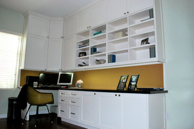 Home office - traditional home office idea in Phoenix