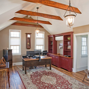 Stunning Home Office with Vaulted Ceilings