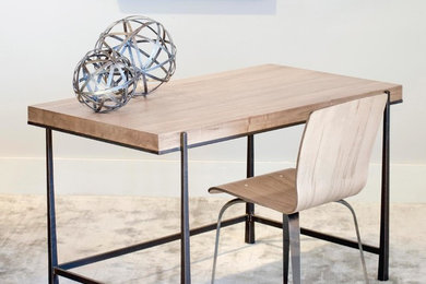 Home office - home office idea in Milwaukee