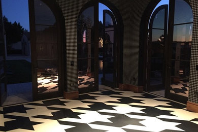 Example of a huge minimalist linoleum floor home studio design in Los Angeles
