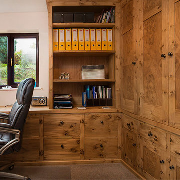 The oak cluster home office.
