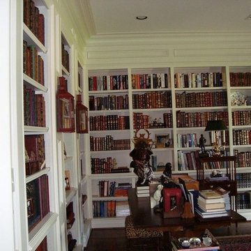Traditional Custom Home 2 Library