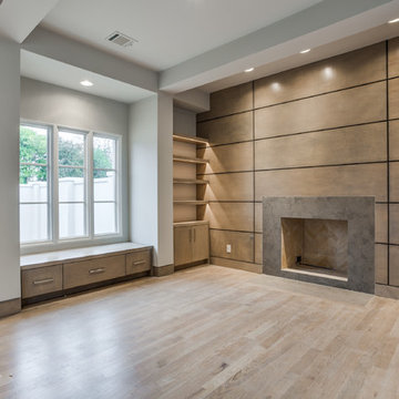 Transitional Home in Preston Hollow