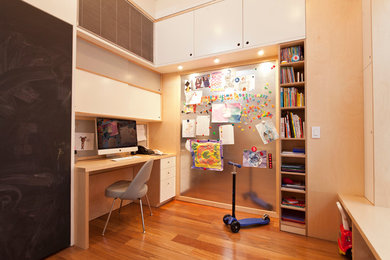 Tribeca; A hybrid home office and playroom