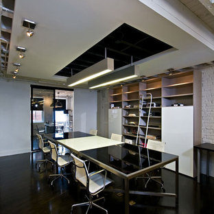 Home office - modern home office idea in DC Metro