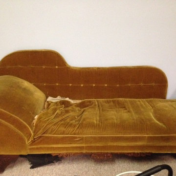 Victorian Chaise Before