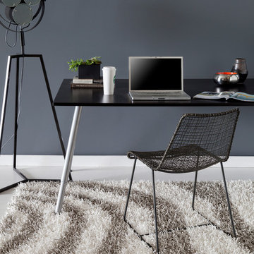 Vivid Hand-woven Rectangle Contemporary Shag Rug in Home Office