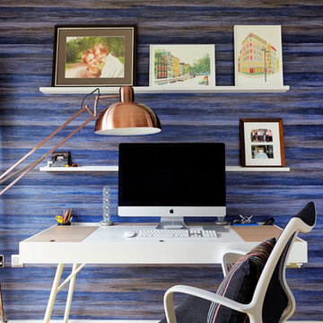 Waterside Apartment - Home Office