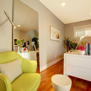 Mid-Century Arbeitszimmer in Seattle