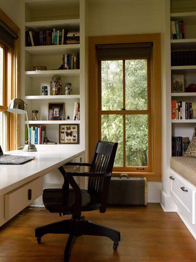 Traditional Home Office by Hoedemaker Pfeiffer