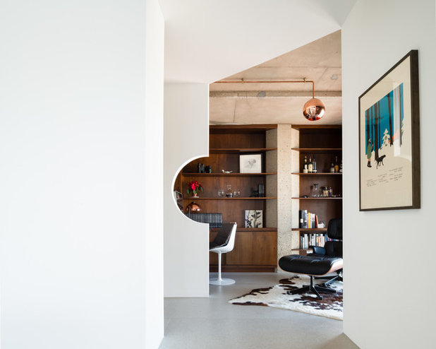 Modern Home Office by The Klassnik Corporation