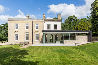 Großes, Zweistöckiges Modernes Einfamilienhaus mit Flachdach in Kent