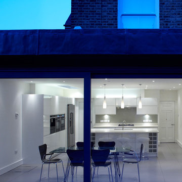 Contemporary kitchen extension in South West London