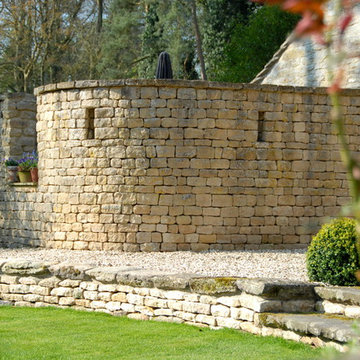 Cotswold Dry Stone Walled Garden
