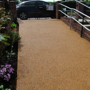 DECORATIVE RESIN BOUND AGGREGATE SURFACING FOR DRIVEWAYS PATHS PATIOS LEEDS