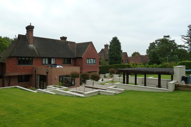 Design ideas for a contemporary garden in Buckinghamshire.