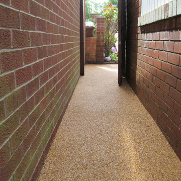 EXTERNAL SEAMLESS RESIN BOUND SURFACING PATHS PATIOS DRIVEWAYS NORTH EAST