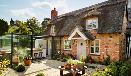 Kitchen of the Week: A Cottage is Enhanced by an All-glass Extension